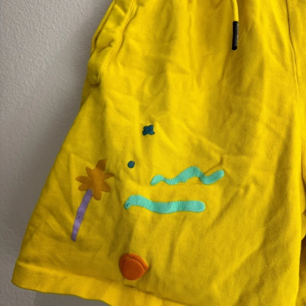 Market Meet Me Offline Shorts Size Medium